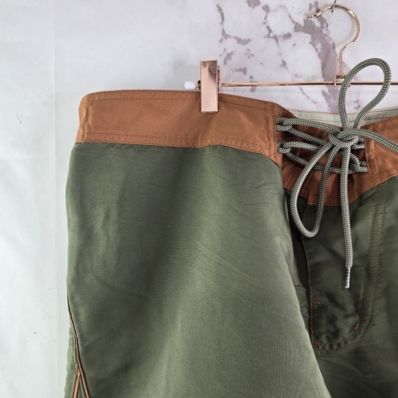 Columbia Swim Trunks Mens 38 Large Green Orange Board Shorts Drawstring - Picture 2 of 10